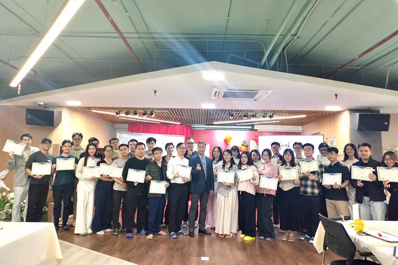 7 Thói Quen Để Thành Đạt - Công ty IEC Games – Tp